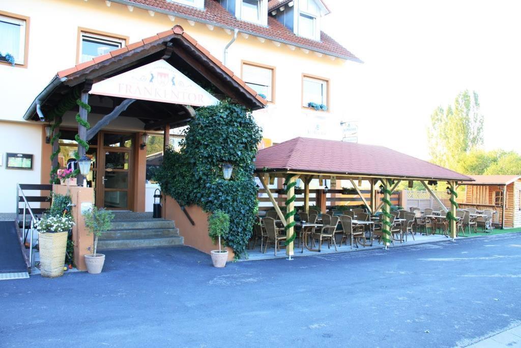 Landgasthof Frankentor Wasserlosen Экстерьер фото